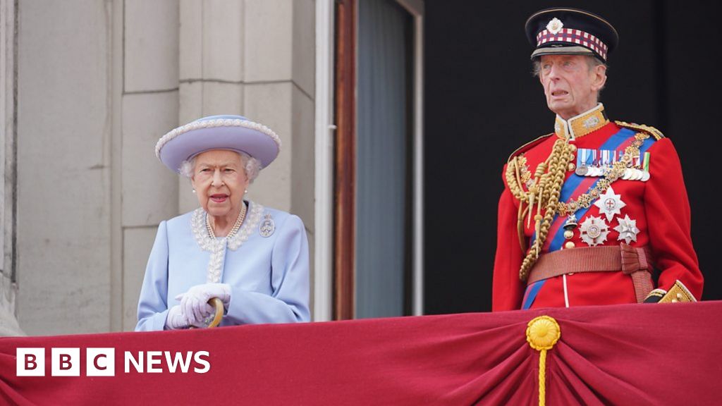 Platinum Jubilee Queen Seen On Buckingham Palace Balcony Allpost News 